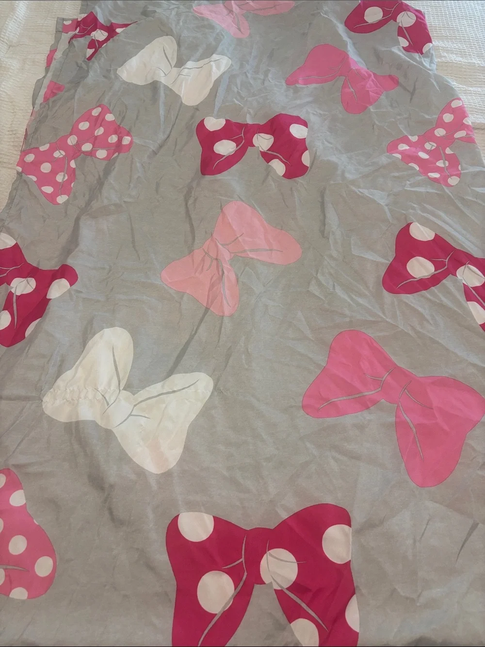 Disney Pink Minnie Mouse Polka Dot Character Comforter set with pillowcase